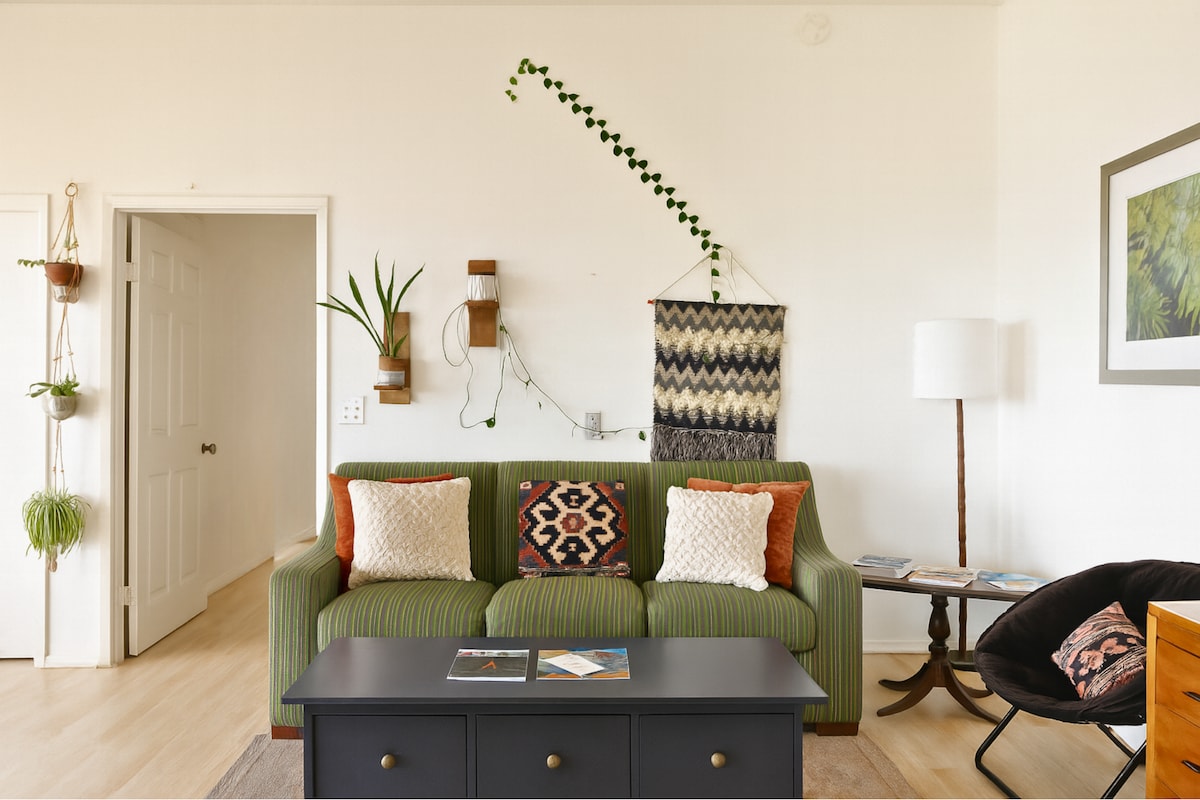 אזור הישיבה של סוויטת אוהאנה אפשר רגיעה ונוחות. 