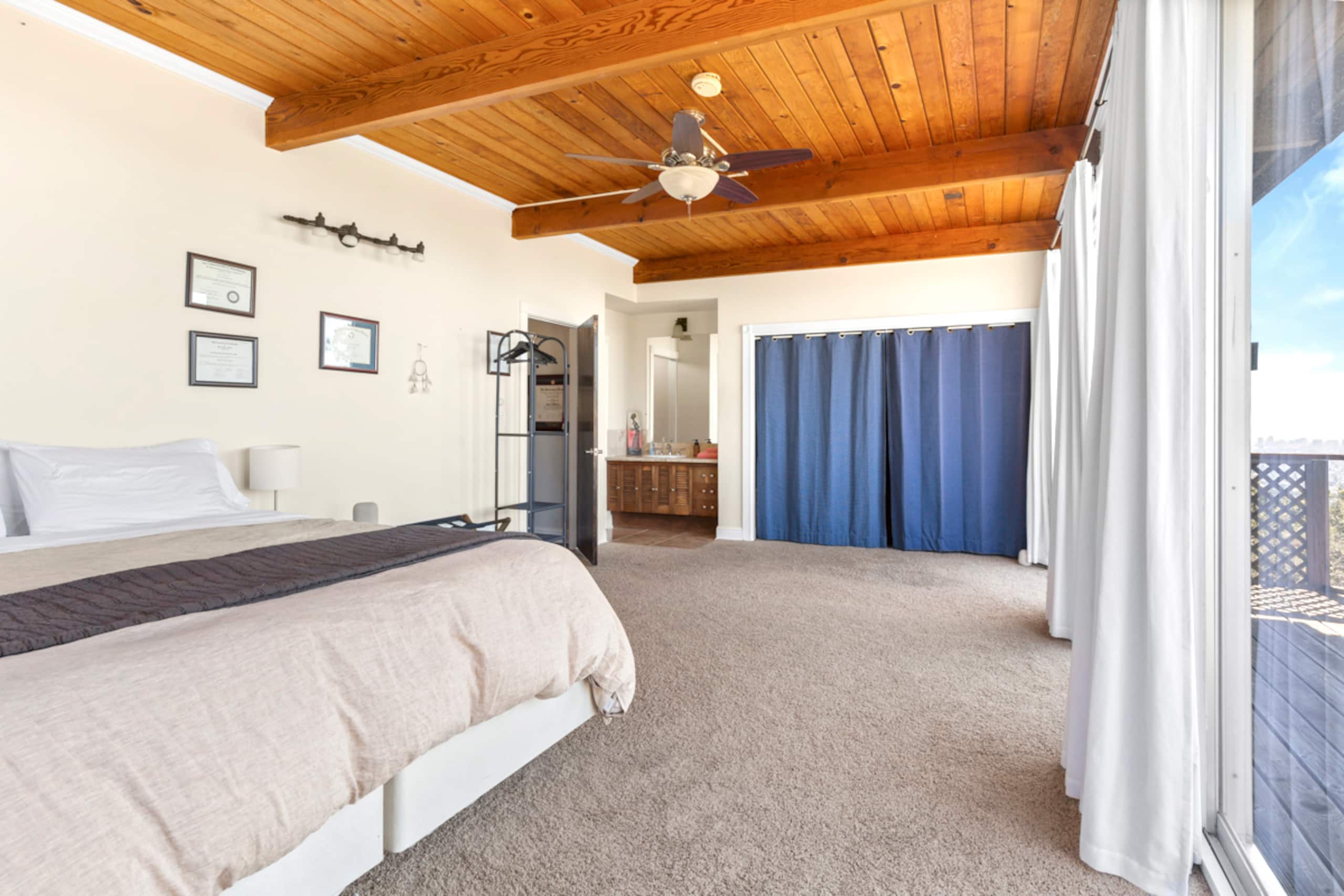 Berkeley Hills Home with Panoramic Bay Views - Photo 8