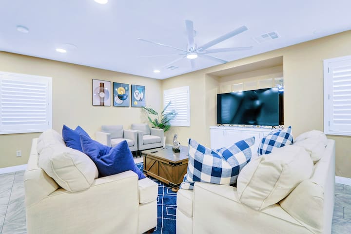 Luxurious | Revitalized | 4Br 3-Lvl Vacation Home