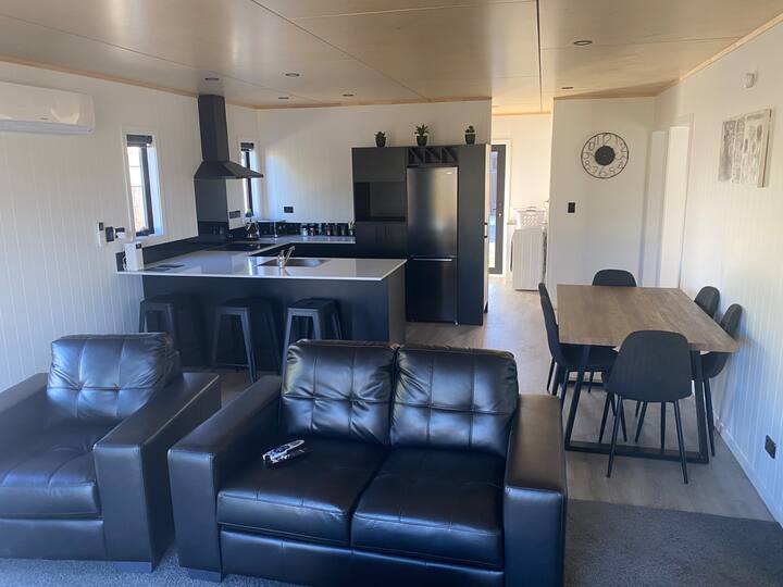 Philly Villas 2 Bedroom Villa (B) - Whangamatā