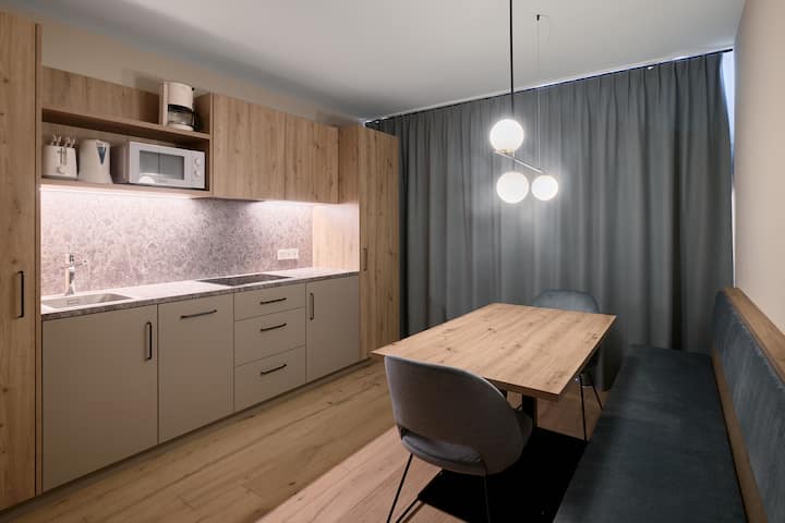 2-zimmer Apartment Mit Südbalkon +Tages/wc - Dorf Tirol