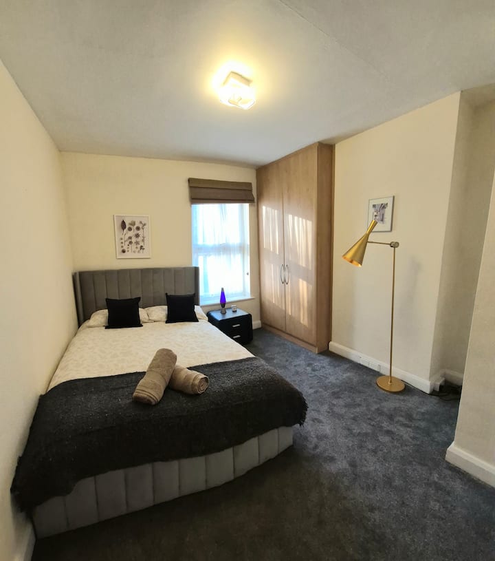 საძინებელი 1