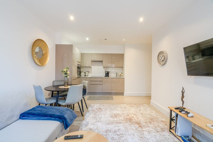 Arliss Suite - Watford