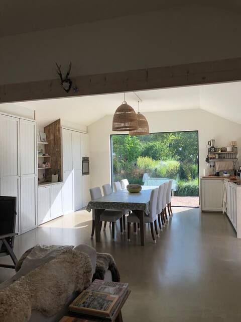 Top Airbnb: The Beachcomber in Wijk 12 Haamstede