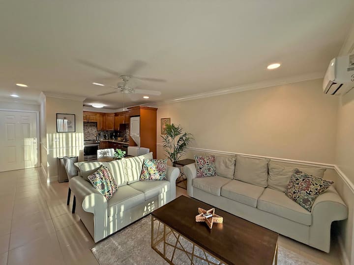 Gorgeous Waterfront Apt By Beach Taino Gardens - Freeport