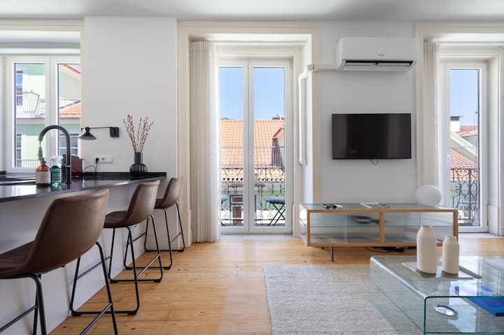 Architect Gem | 1-Min Walk to Downtown Lisbon
