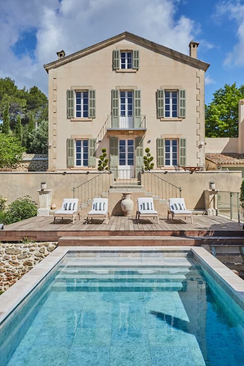 Villa in the Luberon | Pool & View