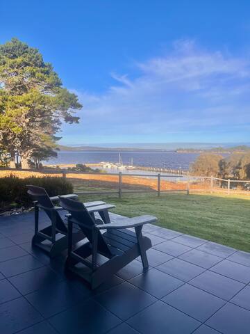 Waterfront Bruny Island Stay; Beach, Views, Luxury gallery image 4