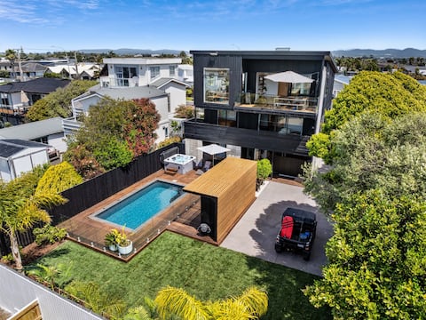 Lost in Paradise Papamoa