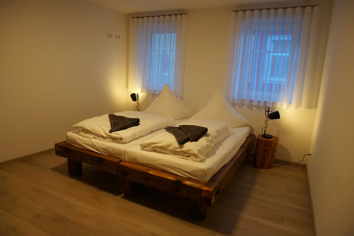 Dormitorio 2 con cama doble (también se puede colocar como camas individuales)