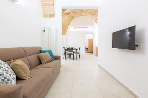 Vico Genova, Wifi, AC, 4 people - 10km Gallipoli