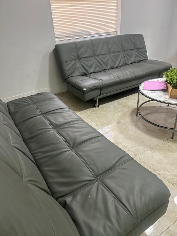 Tropical Vibes—2br 10 Mins To Waves & Wine - Fort Lauderdale