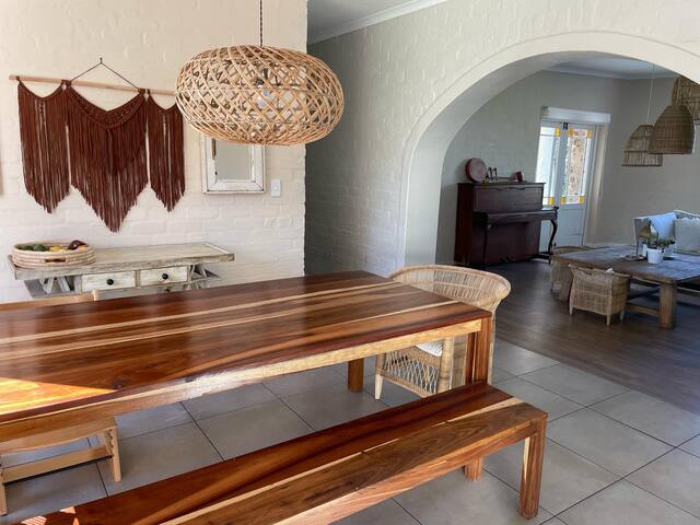 Casa Luna – Charming Family Villa Near Beaches gallery image 4