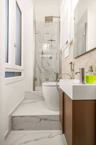 St Elisabeth al Duomo gallery image 5