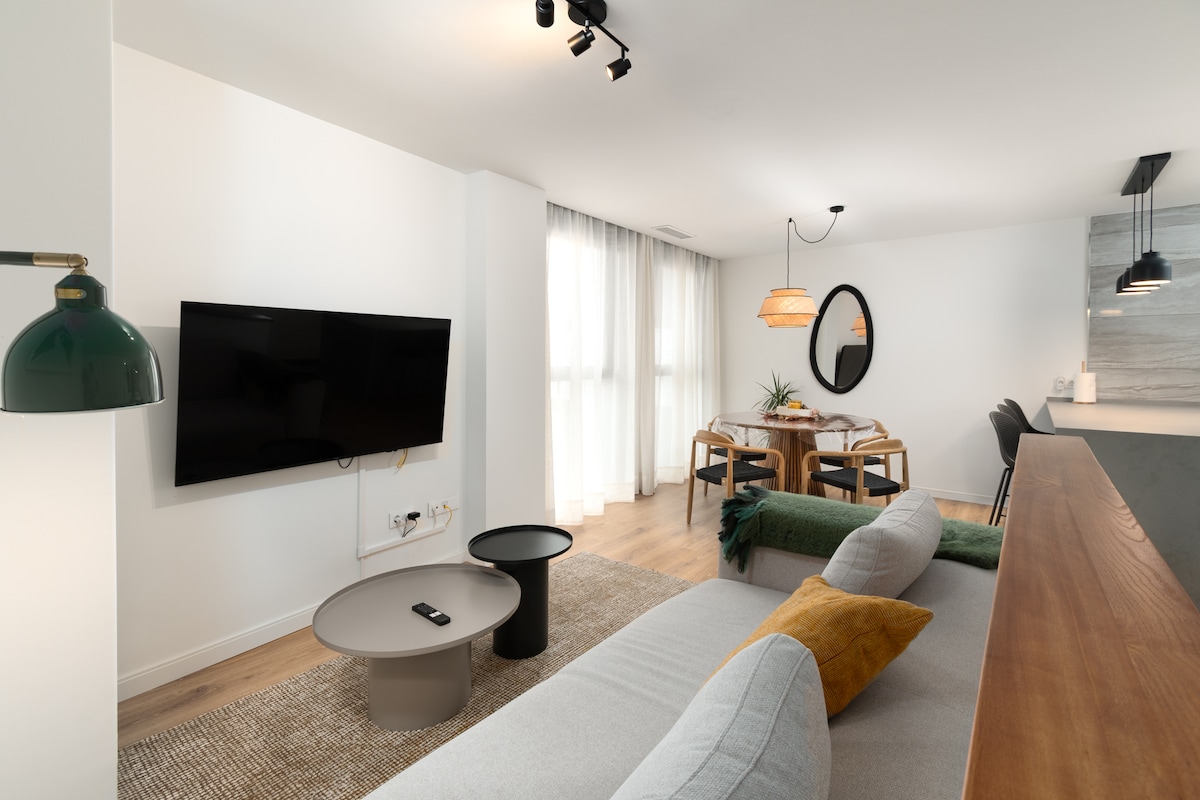 Popular Airbnb listing: Duplex in historic downtown in San Felipe Neri