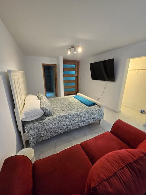 Casa PlayasTJ, Modern Studio 5 min. from the Beach