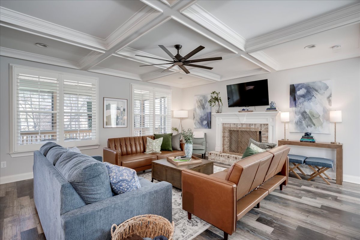 Popular Airbnb listing: Augusta Abode | HotTub • Theater • Bball • Masters in Evans