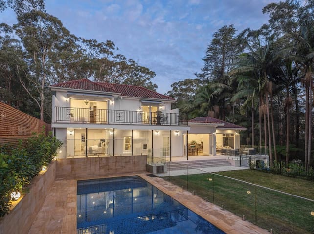 Villa Palmera, a luxury resort house