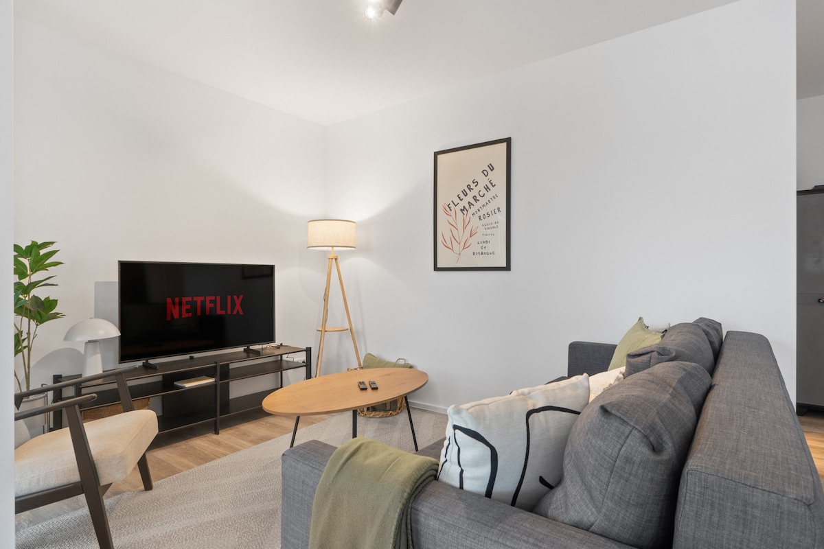 Anuncio de Airbnb popular: *TOP* Close to Cologne: Dom/fair, 2 parking spaces en Bergisch Gladbach