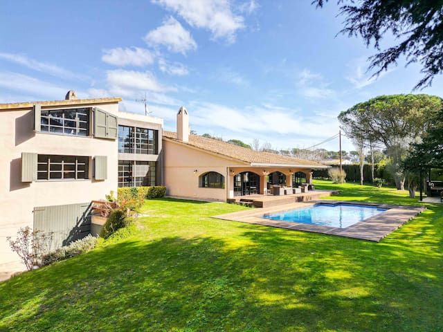 CoastalVillas – Villa Can Estrelles