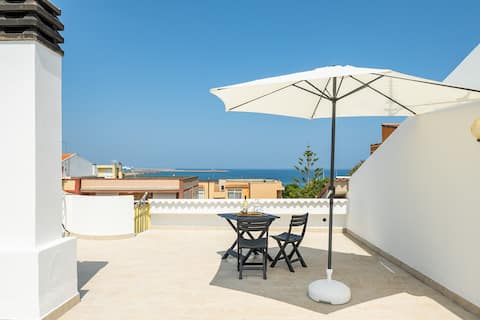 Casa Sunrise: within walking distance of the sea