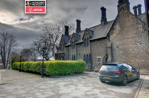 Vicarage by Homebird-6BR/6BA, City Centre+Parking