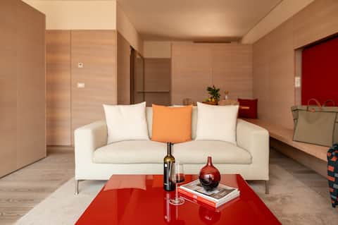 Top performing Airbnb: Terrace Suite with Stunning View in Algund