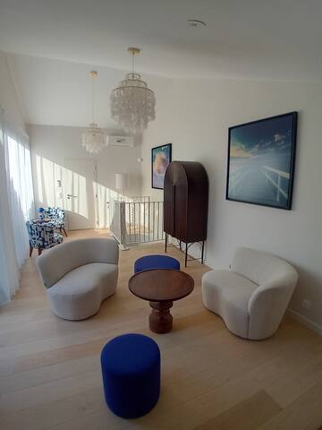 Soho 2 – Les Chartrons- Duplex 4 rooms gallery image 2