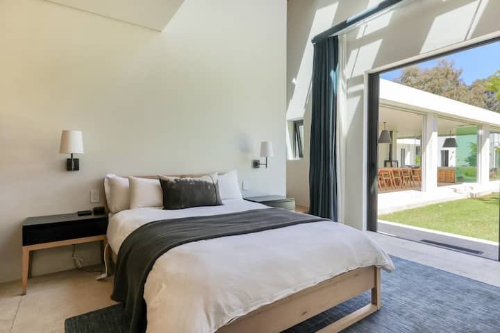 غرفة نوم 2 بسرير مزدوج 