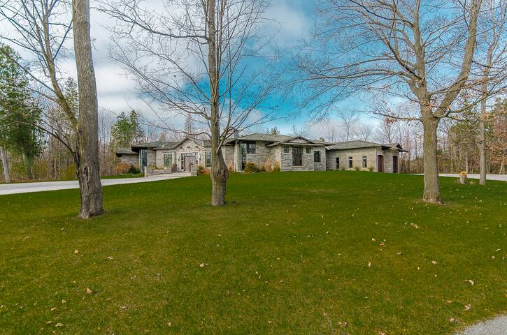 The Big House on Lone Meadow gallery image 2