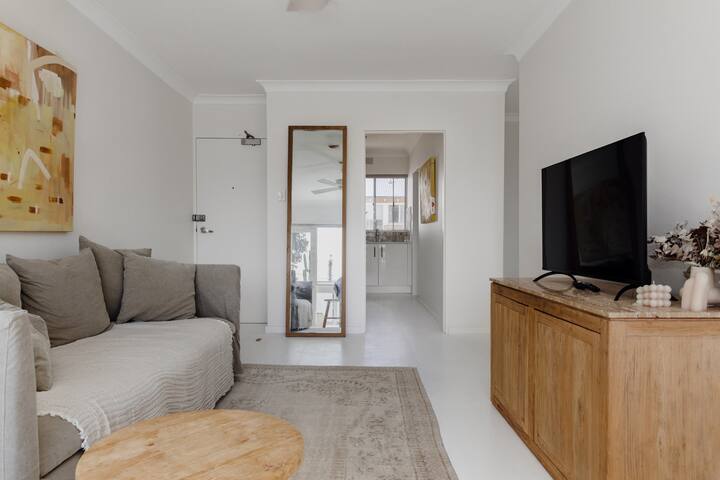 Sunny Freshwater Retreat – Walk To Beach & Village - Manly