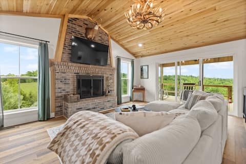 The Chestnut Farm with a Hot Tub