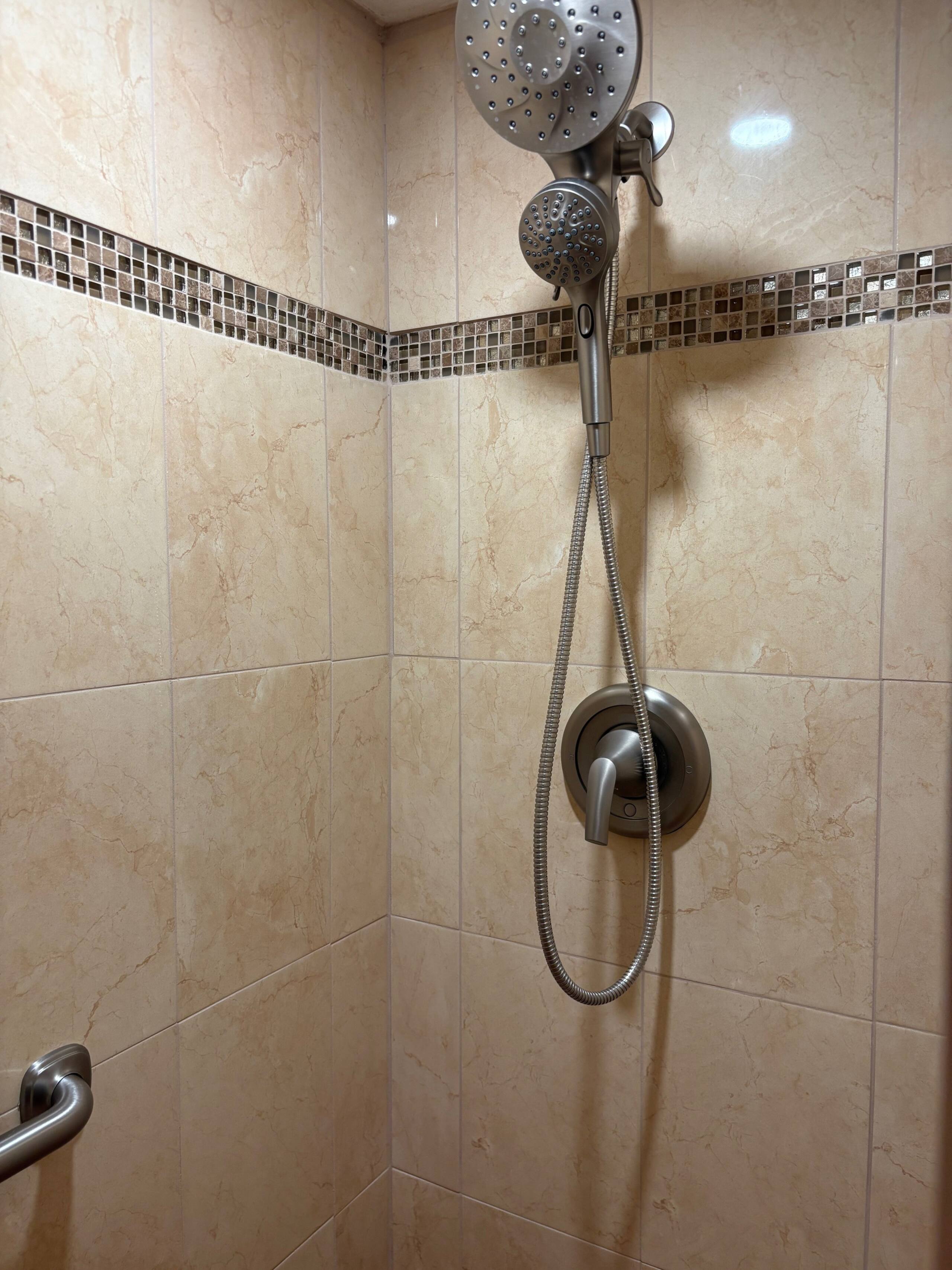 Condo in Wailuku · ★4.91 · 1 bedroom · 1 bed · 1 bath - Image 18