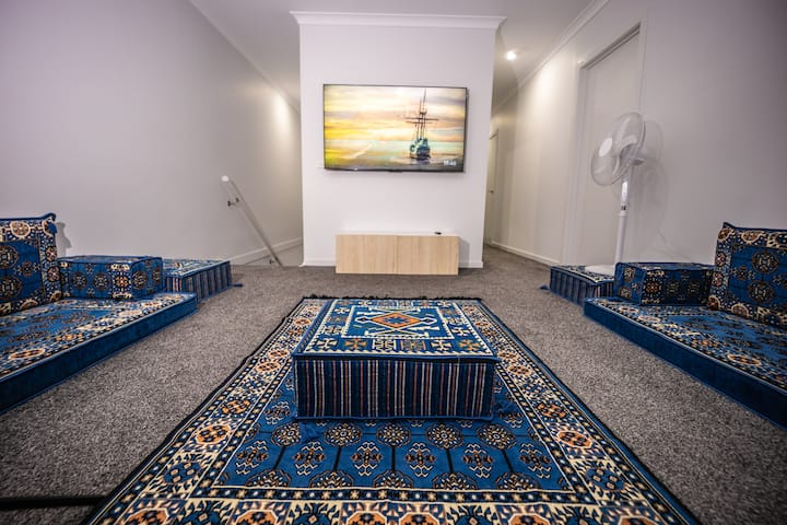Modern Cosy 3 Br Townhouse In Albanvale | Sleeps 6 - St Albans