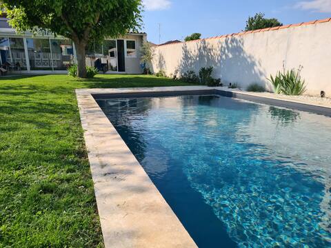 L'Olivière - house 6-12 pers 9-meter swimming pool.