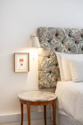 Garden cottage 2min walk from Kloof St gallery image 3