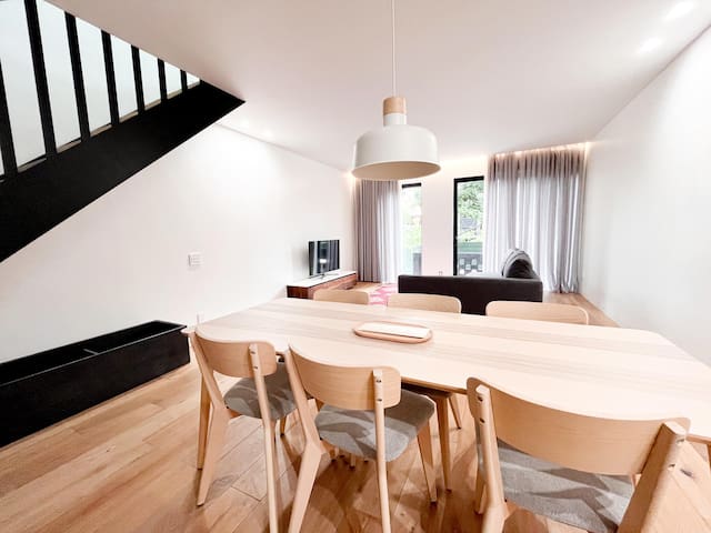 Modern, Charming 3-Bedroom Brooklyn with Rem-casa