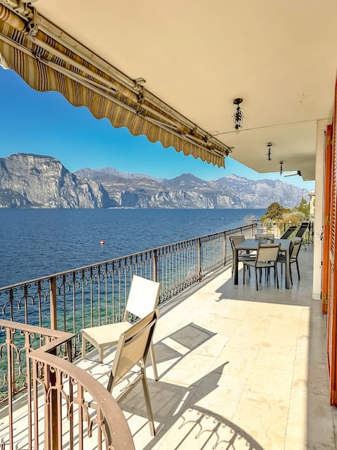 Villa Esmeralda Beths House