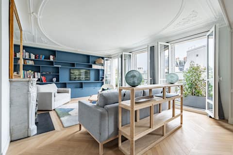 Popular Airbnb listing: Stunning apartment in Saint Germain in Paris 6e Arrondissement