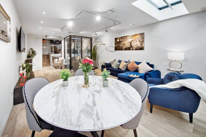 The luxurious Chelsea Villa gallery image 3