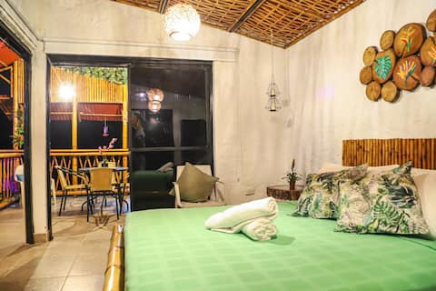 Successful Airbnb property: Exclusive property near theme parks. in Calarcá