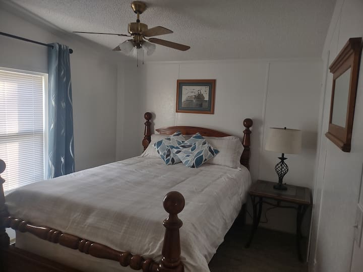 客房（如有需要，可提供遮光窗帘）