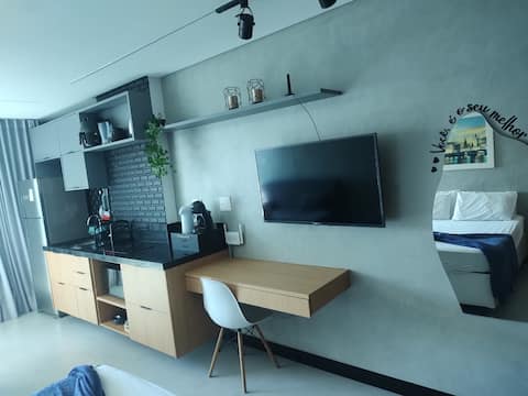 Airbnb em destaque: Luxurious Sea View Studio, Art Studio Open Space. em Jardim Armação