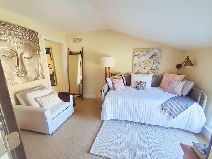 Pohovka a rozťahovacie jednolôžkové kreslo