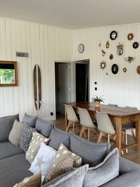 Successful Airbnb property: Single-storey house 10 min from Lake Maubuisson 4* in Carcans