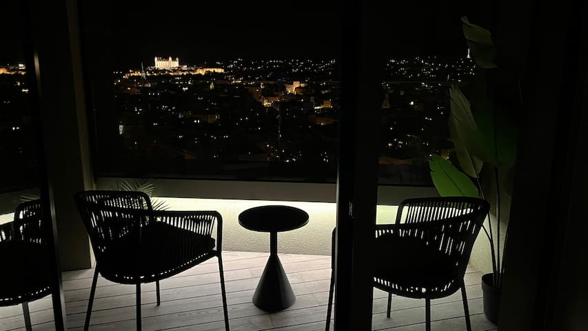 Apartment Holdings managed Airbnb listing 3