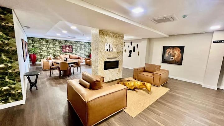 Resort De Luxo: Piscinas Cobertas E Spa - 