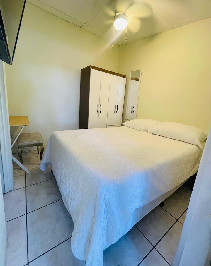 غرفة النوم 2