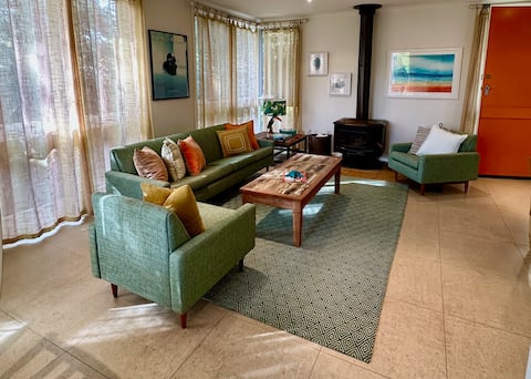 Top performing Airbnb: @ClassicBeachHouse/Lonny in Point Lonsdale
