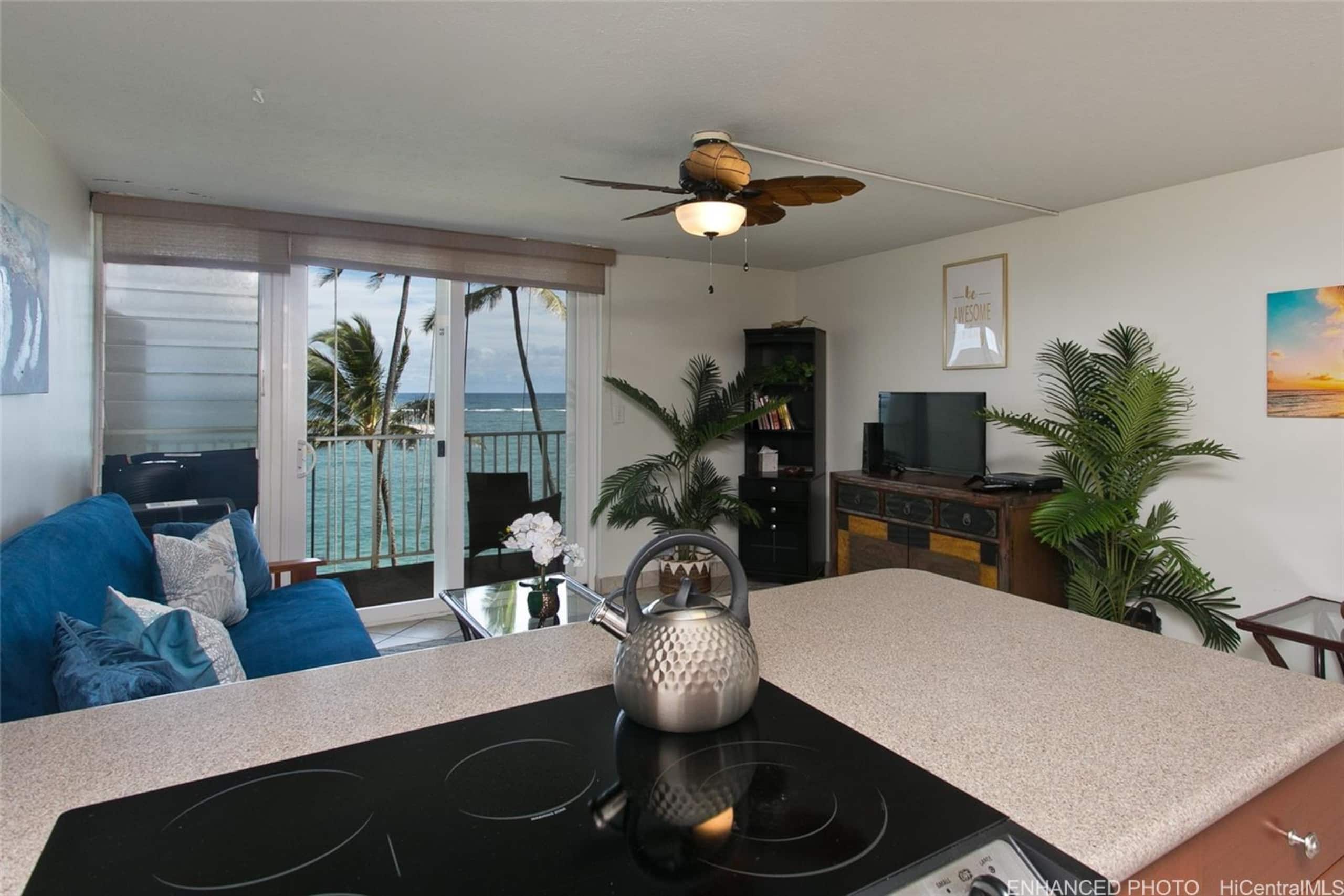 Condo in Hauula · ★4.7 · 1 bedroom · 2 beds · 1 private bath - Image 3